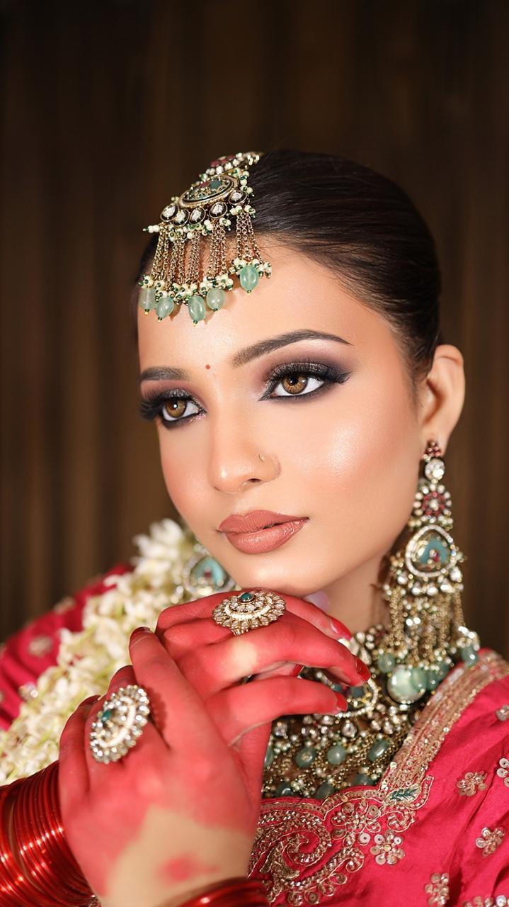 Neha Beauty Salon