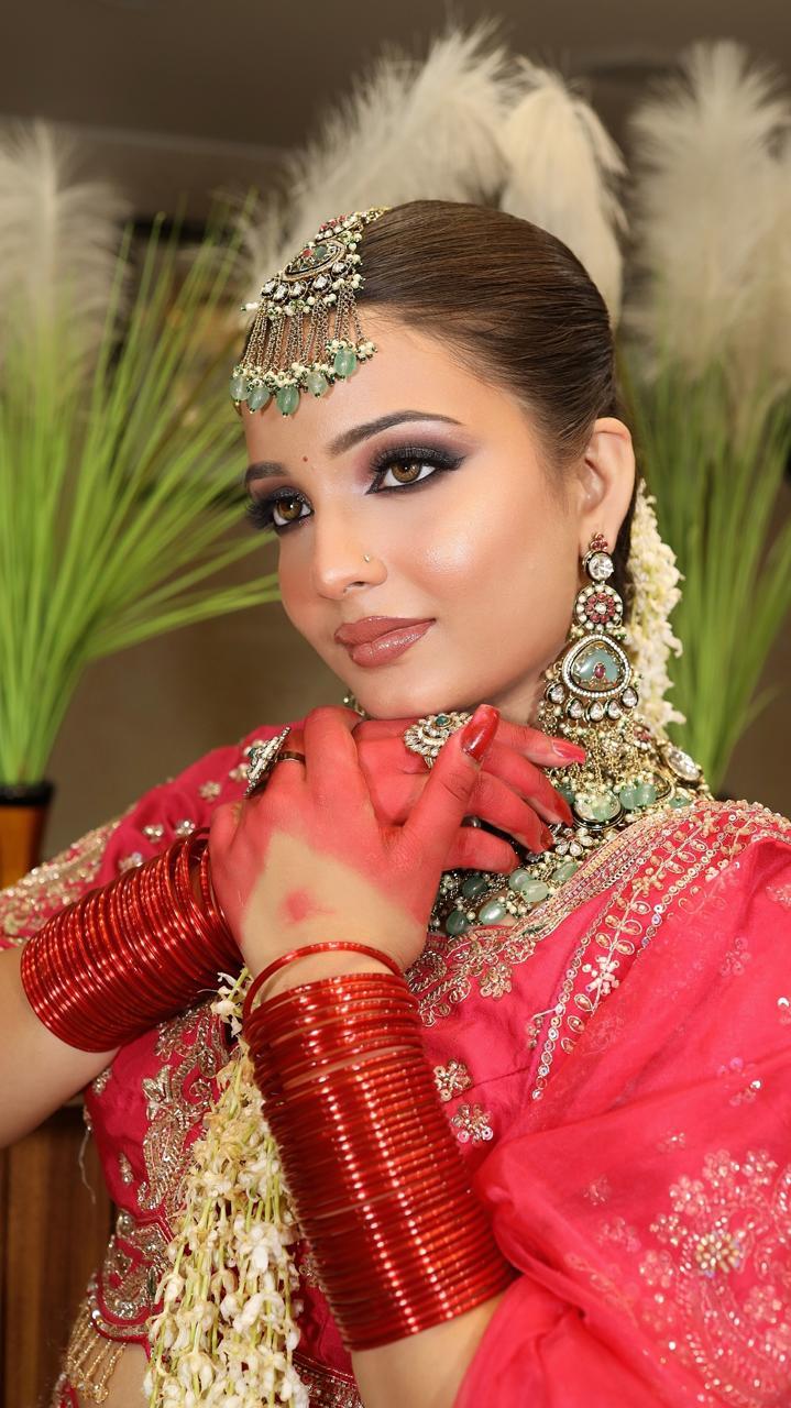 Neha Beauty Salon