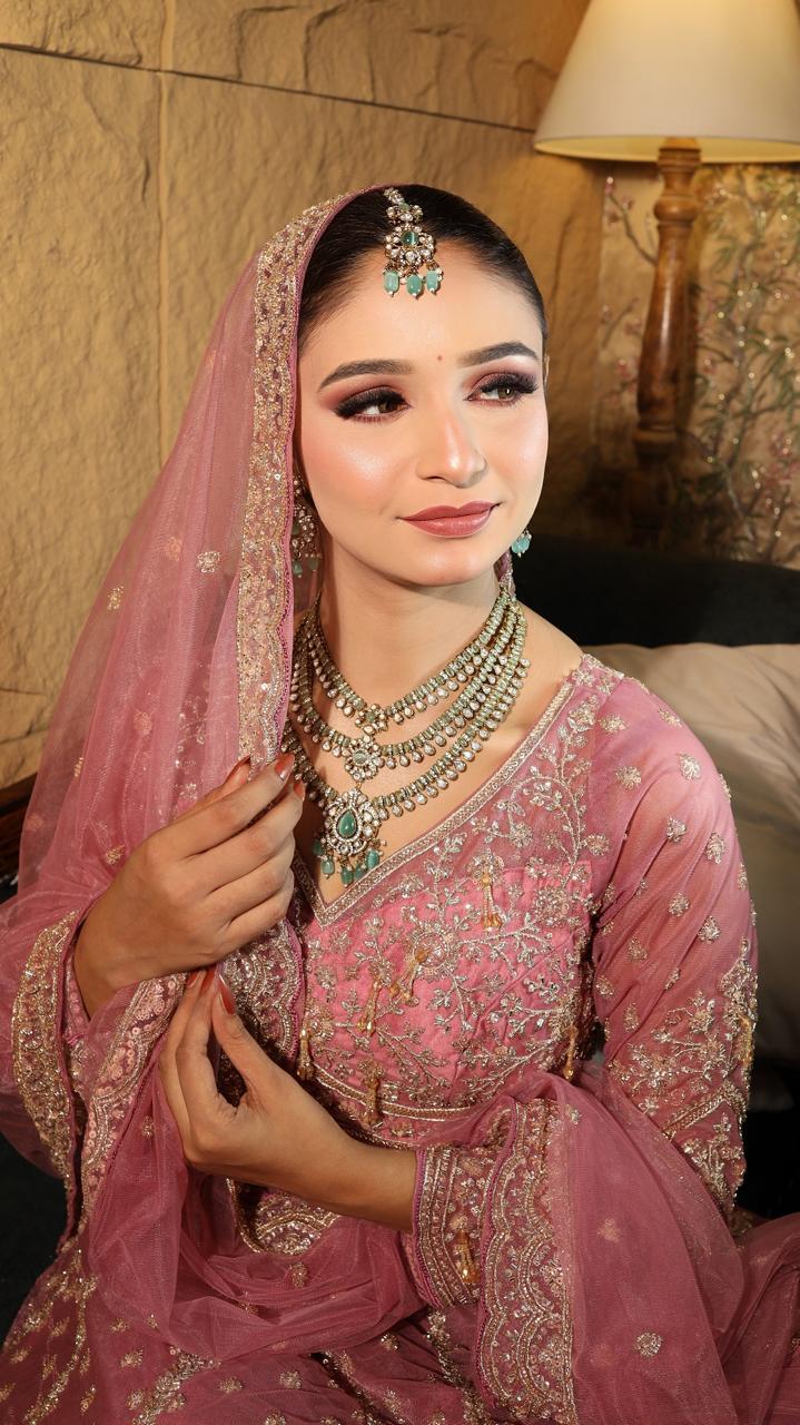 Neha Beauty Salon